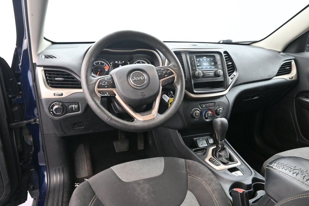 2016 Jeep Cherokee Sport