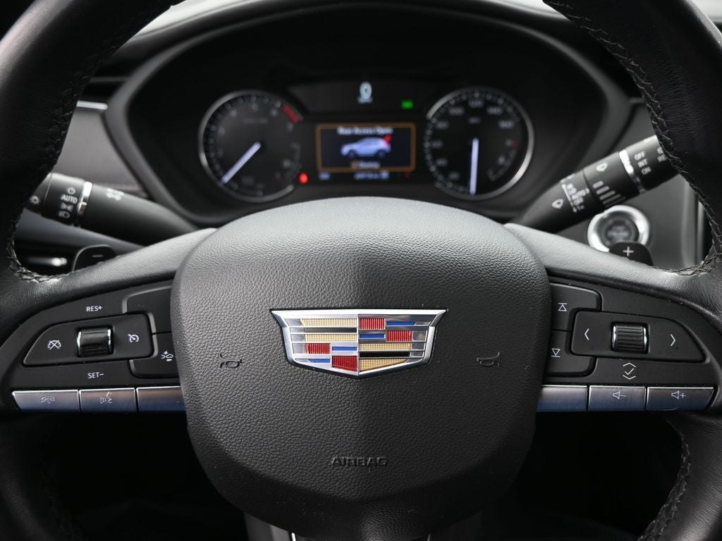 2022 Cadillac XT4 Premium Luxury