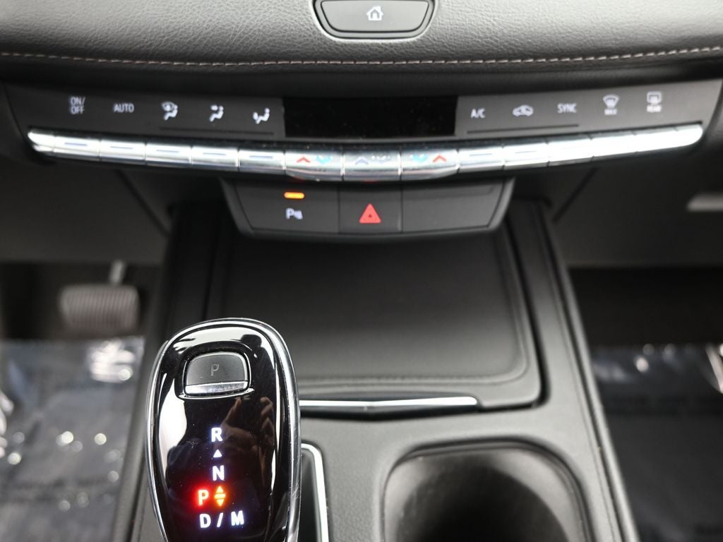 2022 Cadillac XT4 Premium Luxury