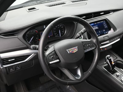 2022 Cadillac XT4 Premium Luxury