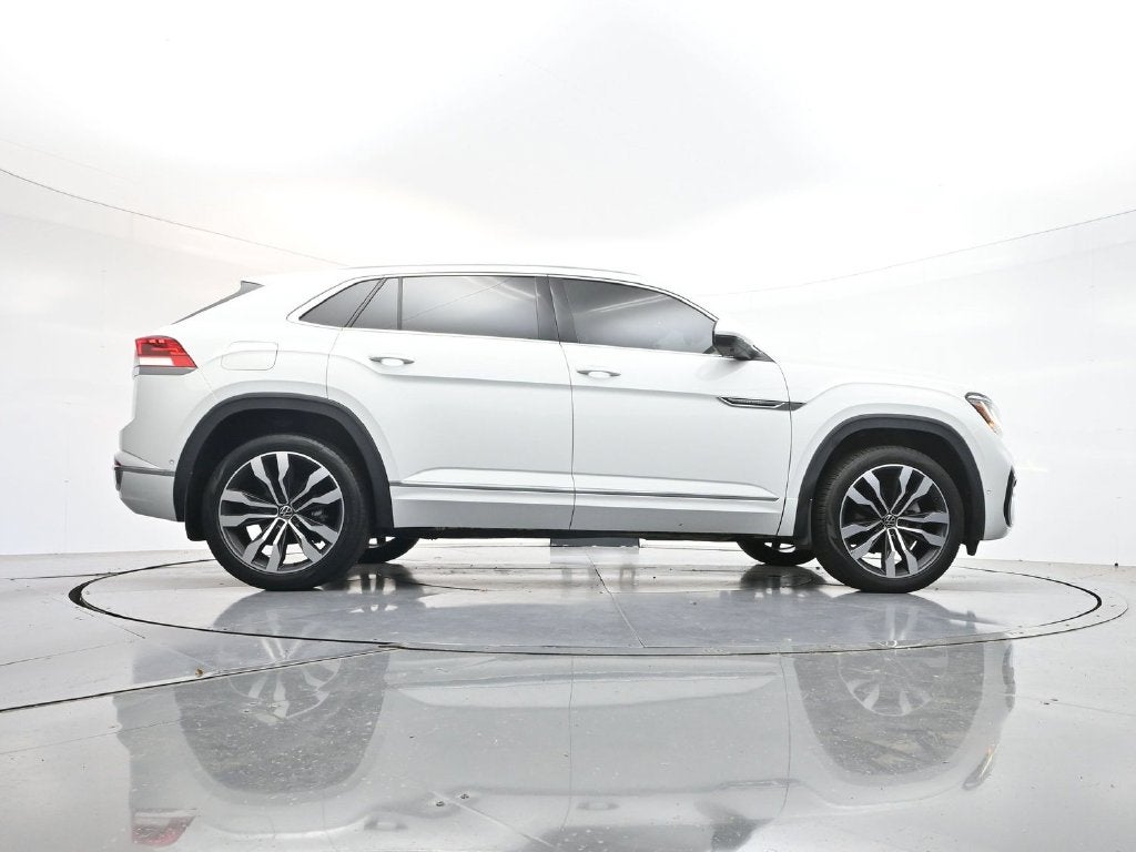 2022 Volkswagen Atlas Cross Sport 3.6L V6 SEL Premium R-Line