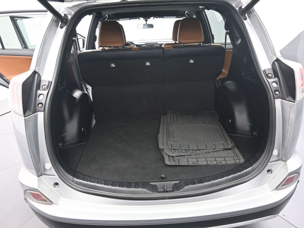 2016 Toyota RAV4 SE