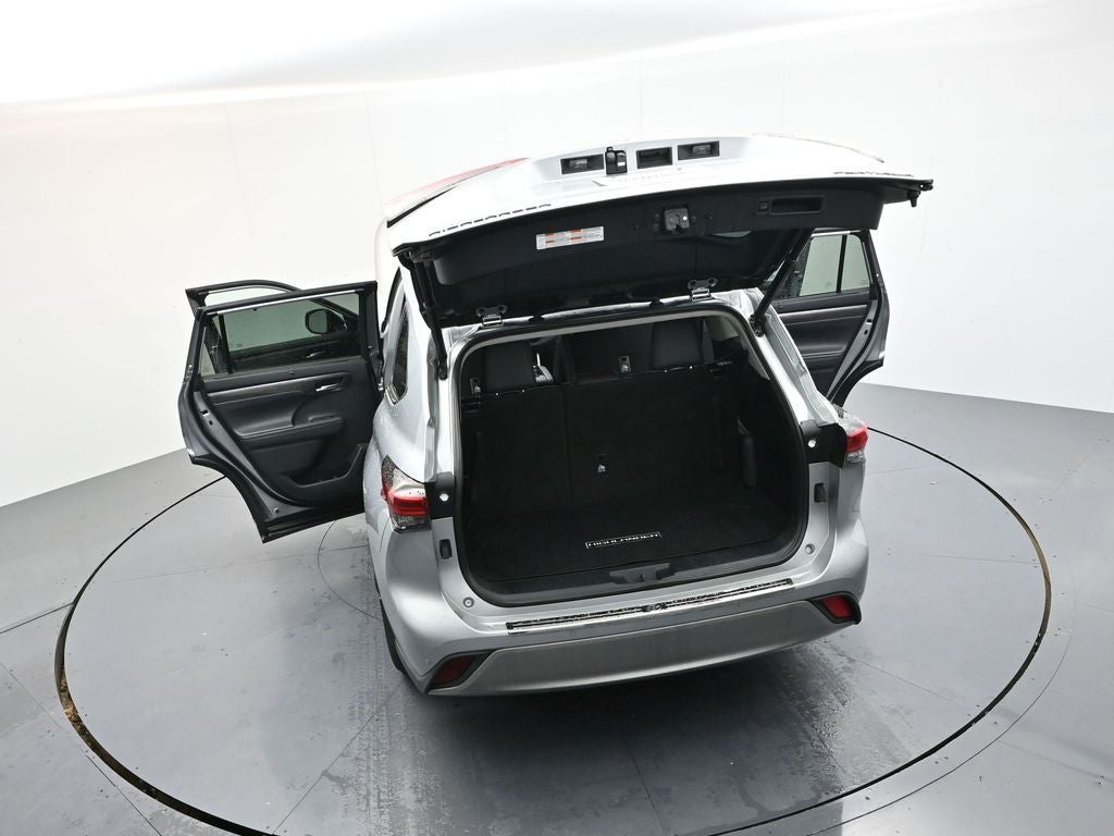 2020 Toyota Highlander Hybrid Platinum