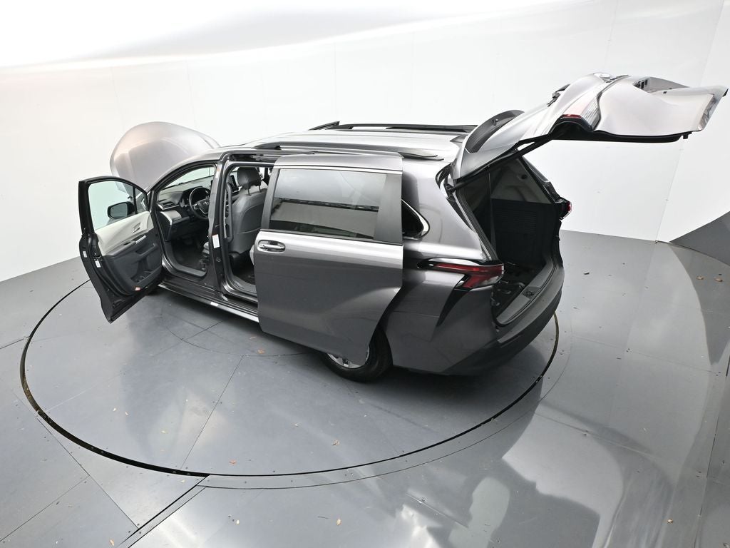 2024 Toyota Sienna XLE