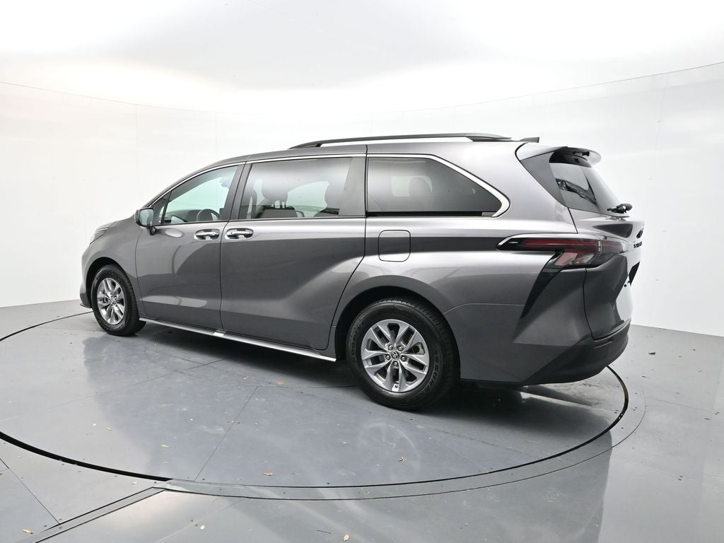 2024 Toyota Sienna XLE