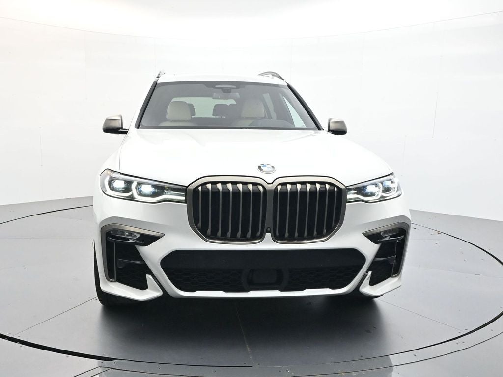 2022 BMW X7 M50i