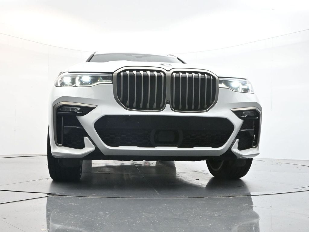 2022 BMW X7 M50i