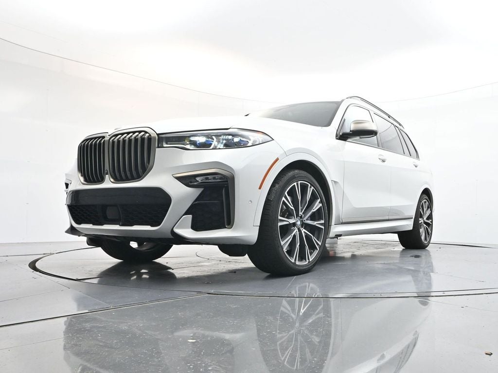 2022 BMW X7 M50i