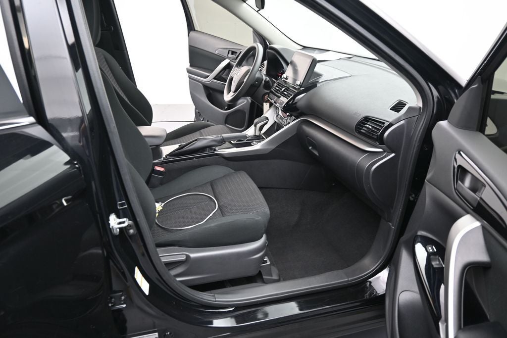 2022 Mitsubishi Eclipse Cross LE