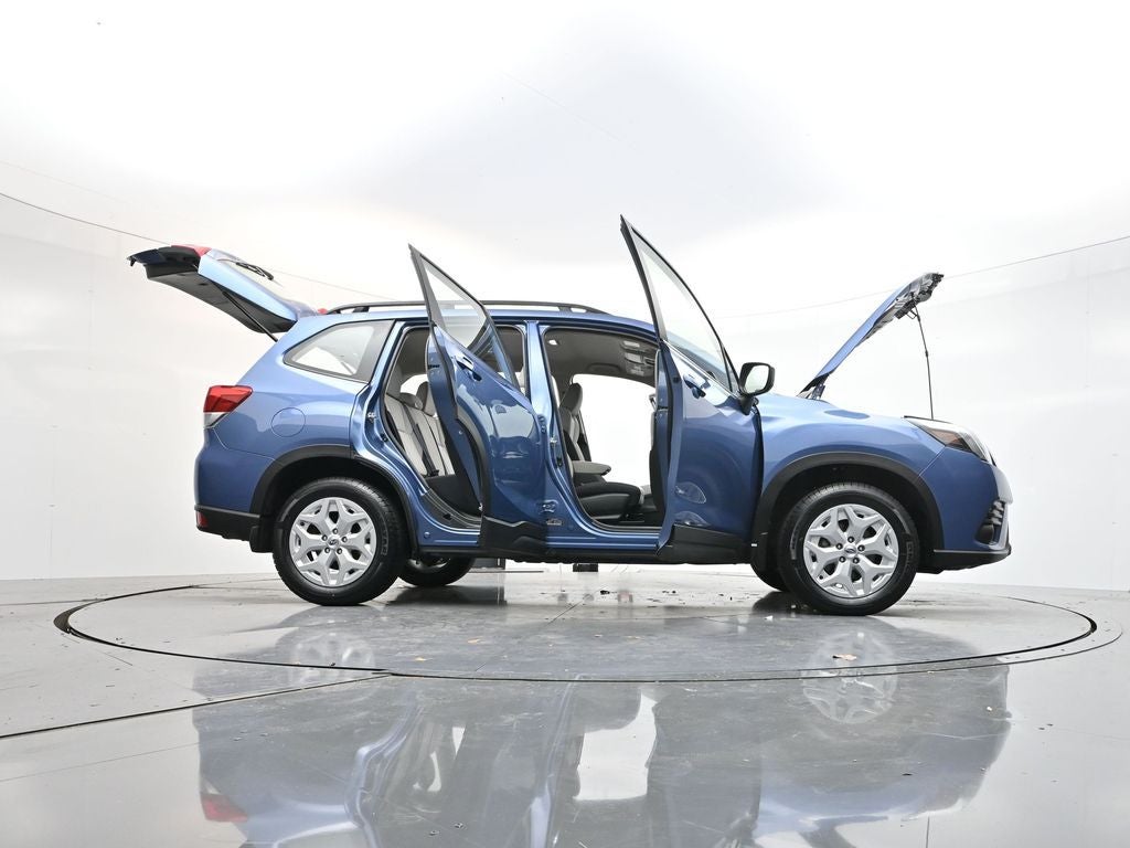 2023 Subaru Forester Base