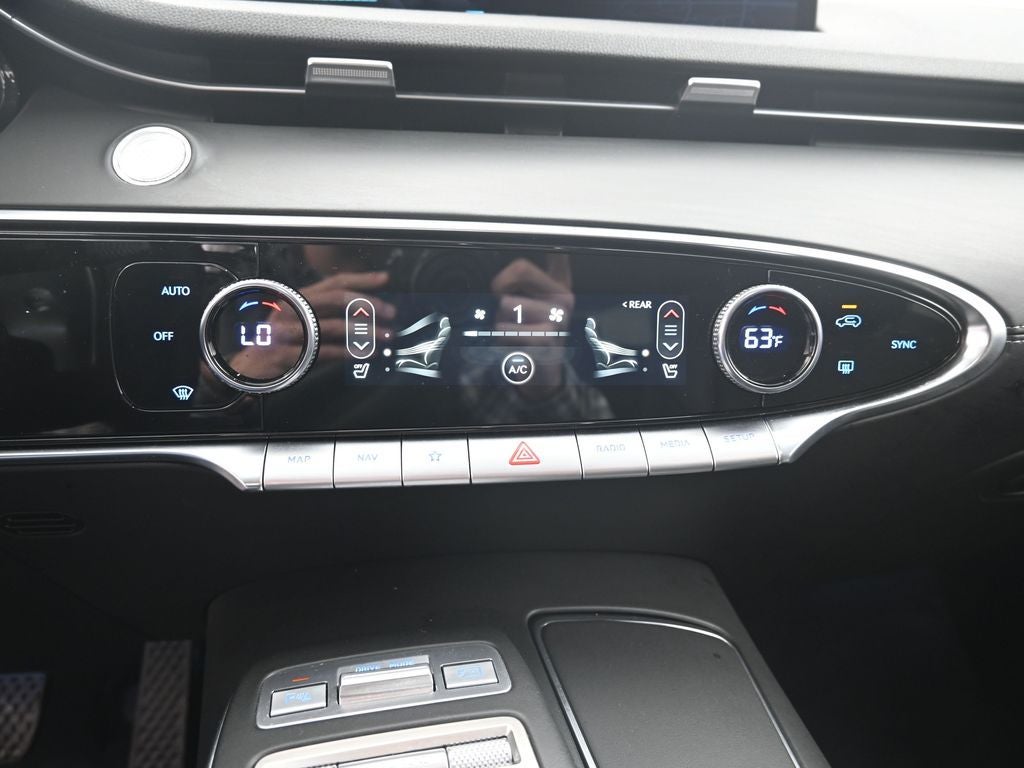 2025 Genesis GV70 2.5T