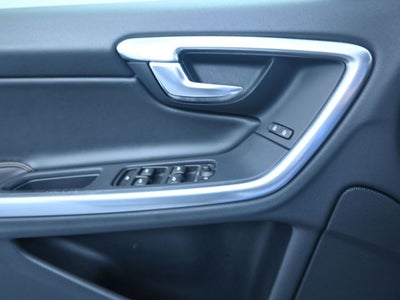 2017 Volvo S60 Cross Country T5