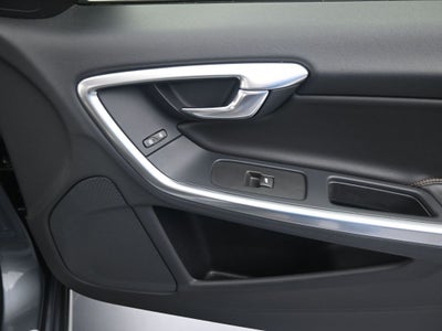 2017 Volvo S60 Cross Country T5