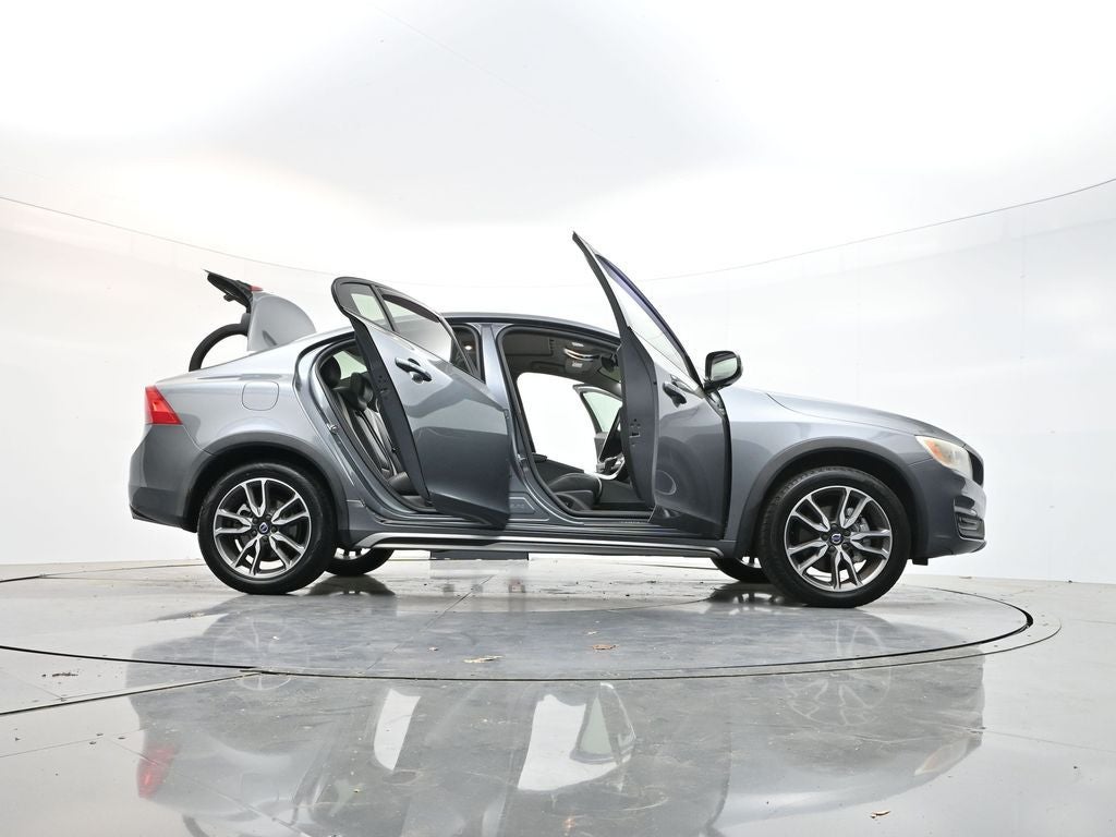 2017 Volvo S60 Cross Country T5
