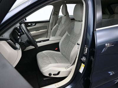 2022 Volvo XC60 B5 Momentum