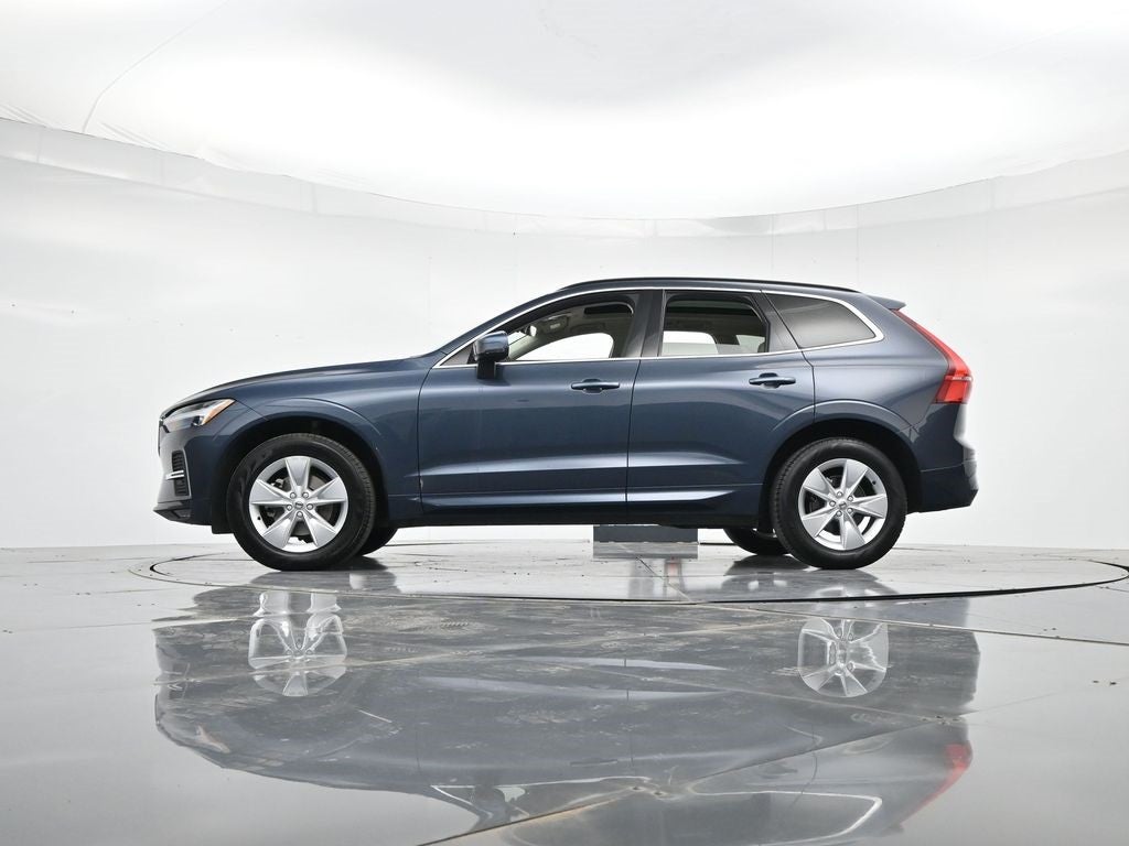 2022 Volvo XC60 B5 Momentum