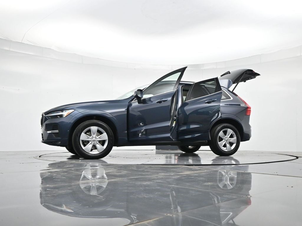 2022 Volvo XC60 B5 Momentum