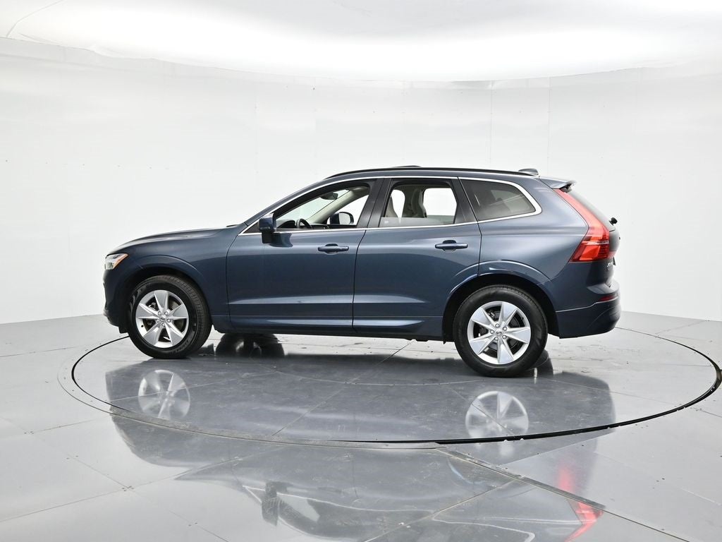 2022 Volvo XC60 B5 Momentum