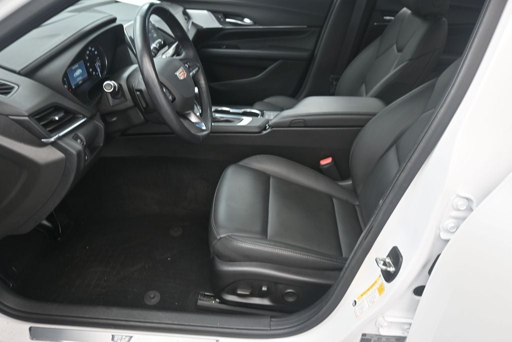 2024 Cadillac CT4 Luxury