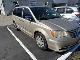 2014 Chrysler Town &amp; Country Touring-L