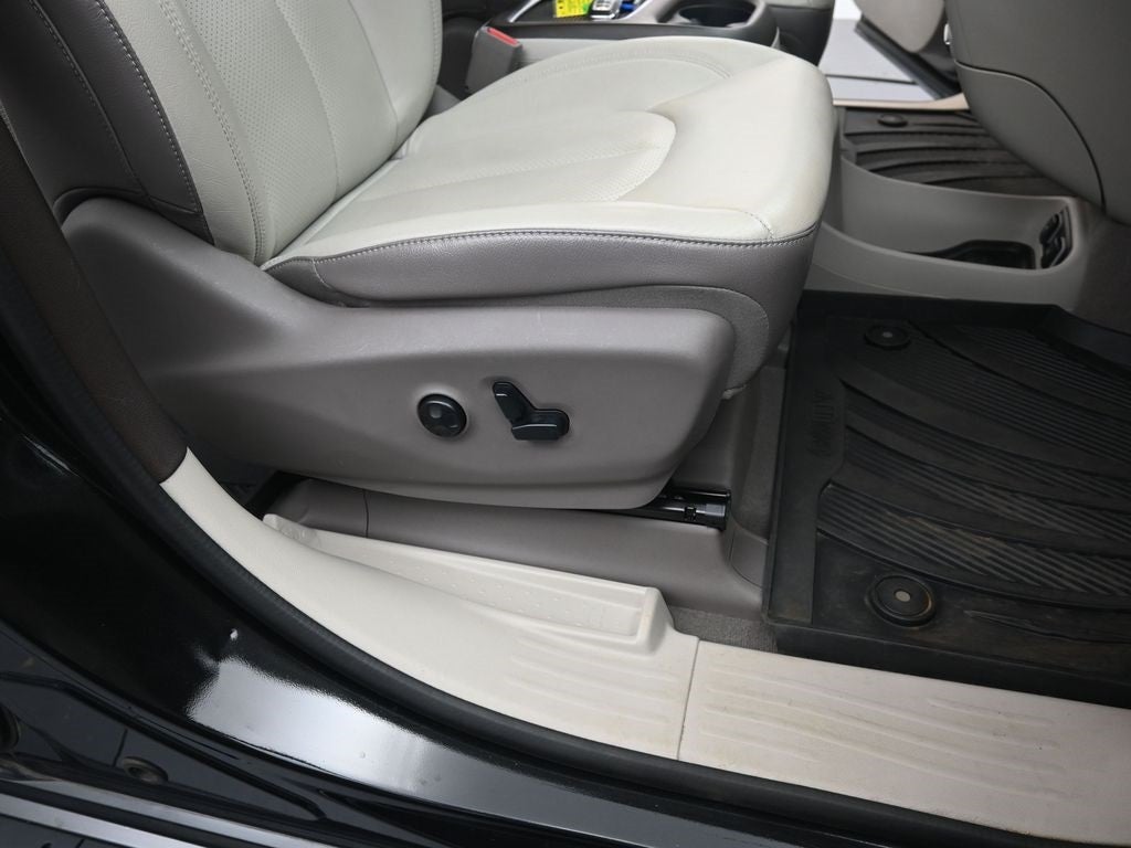 2017 Chrysler Pacifica Touring L Plus