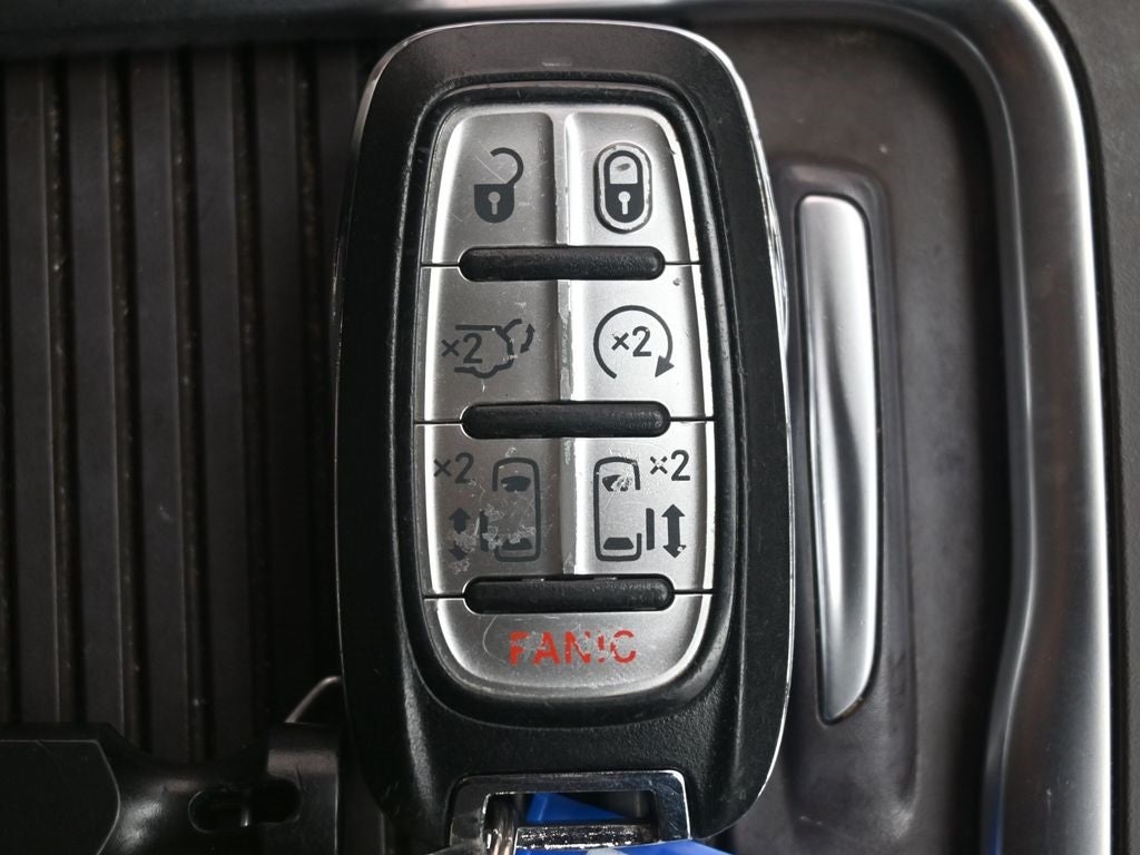 2017 Chrysler Pacifica Touring L Plus