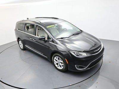 2017 Chrysler Pacifica Touring L Plus