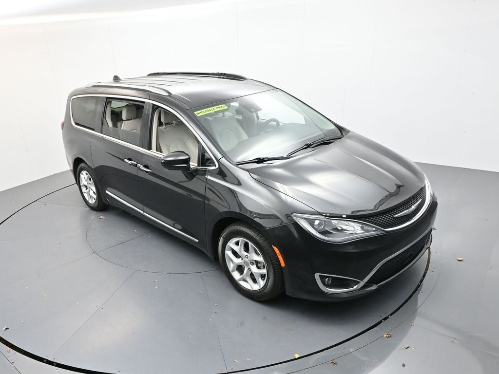 2017 Chrysler Pacifica Touring L Plus