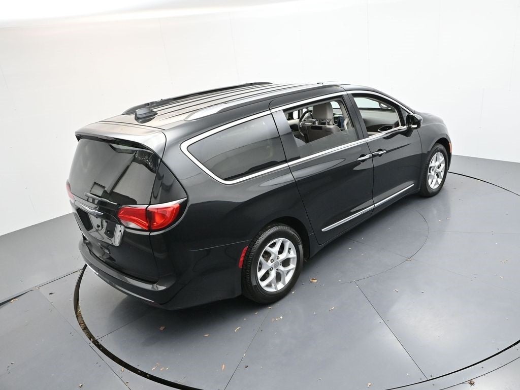 2017 Chrysler Pacifica Touring L Plus