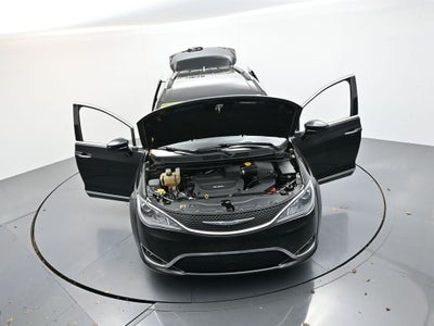 2017 Chrysler Pacifica Touring L Plus