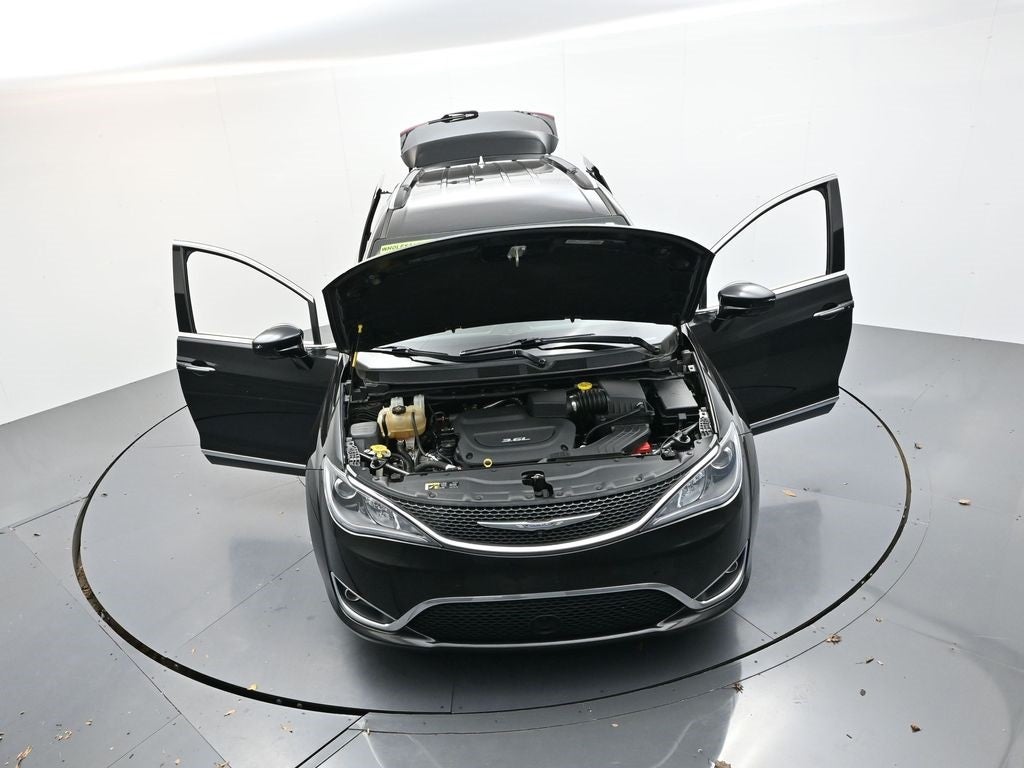 2017 Chrysler Pacifica Touring L Plus