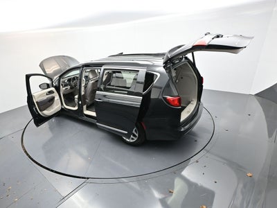 2017 Chrysler Pacifica Touring L Plus