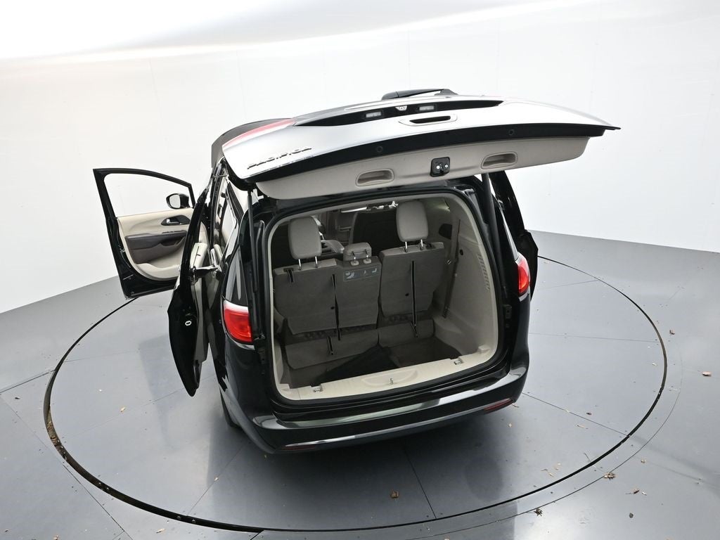 2017 Chrysler Pacifica Touring L Plus