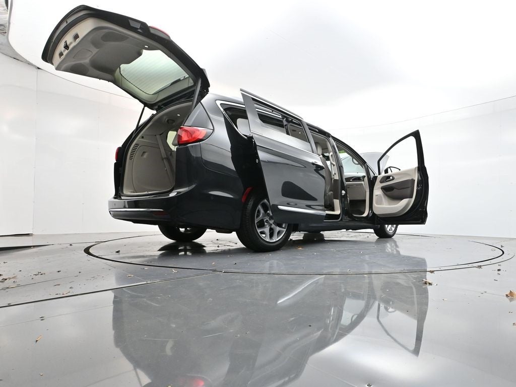 2017 Chrysler Pacifica Touring L Plus