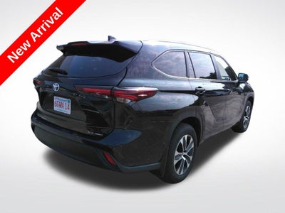 2025 Toyota Highlander XLE