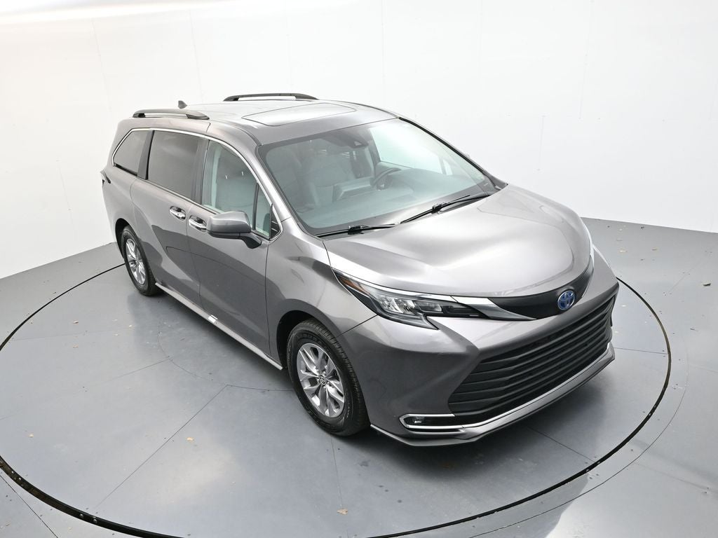 2024 Toyota Sienna XLE