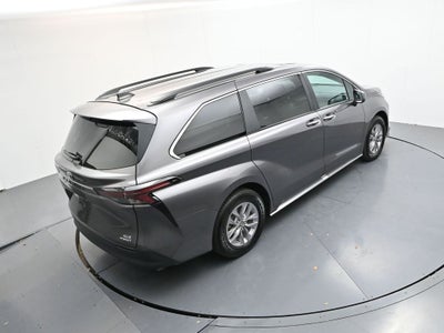 2024 Toyota Sienna XLE