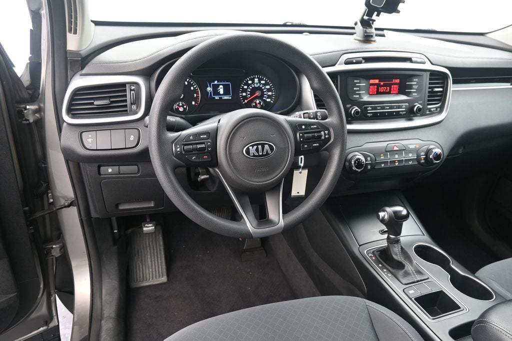 2017 Kia Sorento L