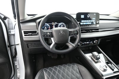 2023 Mitsubishi Outlander SEL