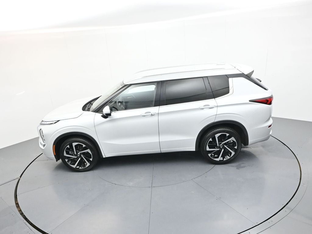 2023 Mitsubishi Outlander SEL