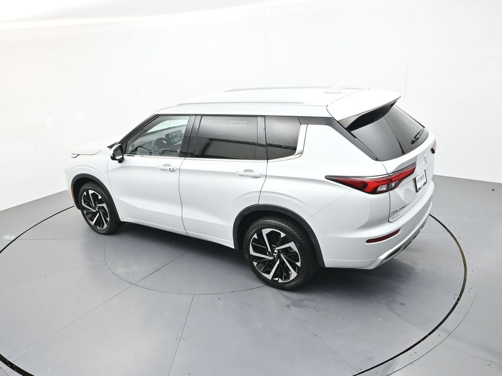 2023 Mitsubishi Outlander SEL