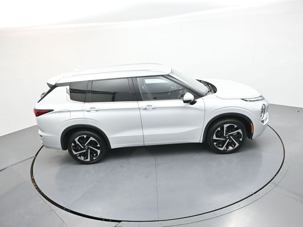 2023 Mitsubishi Outlander SEL