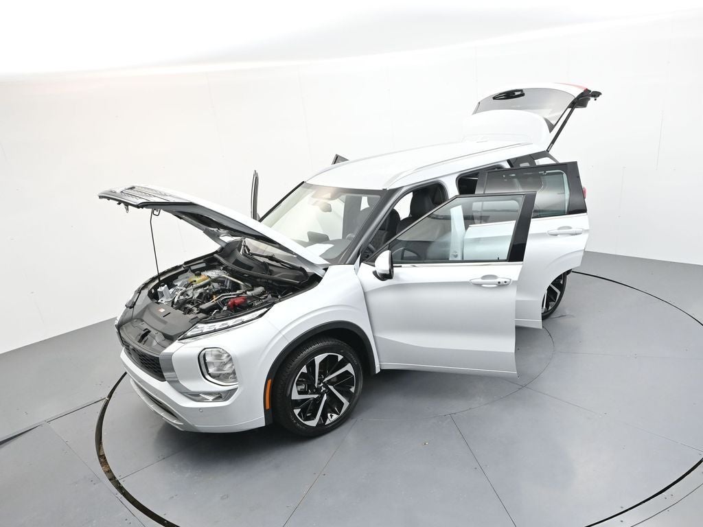 2023 Mitsubishi Outlander SEL