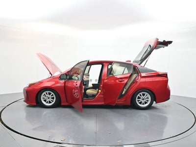 2021 Toyota Prius LE