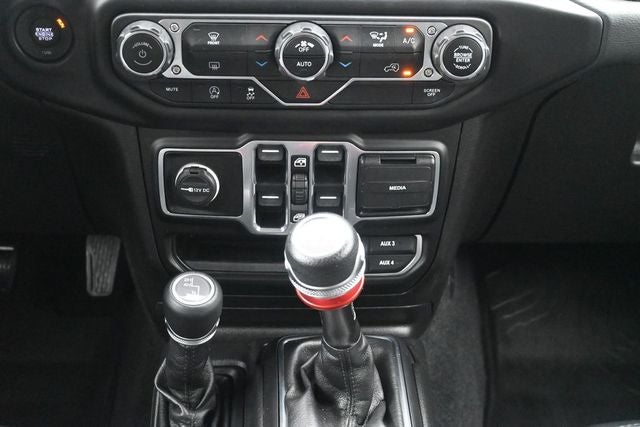 2020 Jeep Wrangler Unlimited Sahara Altitude