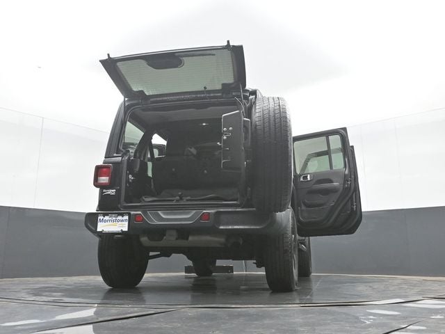 2020 Jeep Wrangler Unlimited Sahara Altitude