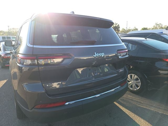 2021 Jeep Grand Cherokee L Laredo