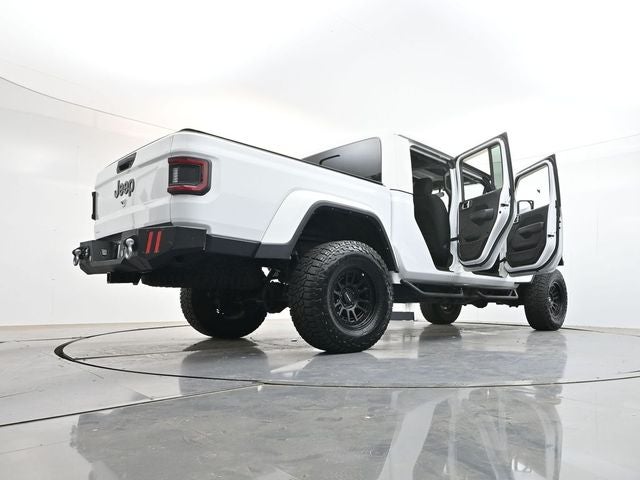 2023 Jeep Gladiator Willys