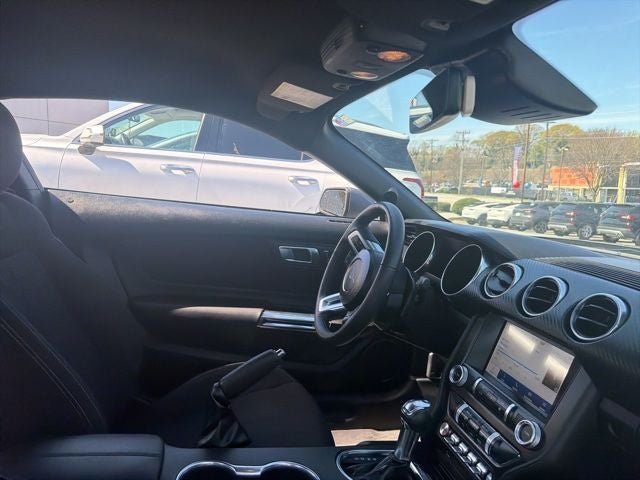 2022 Ford Mustang EcoBoost