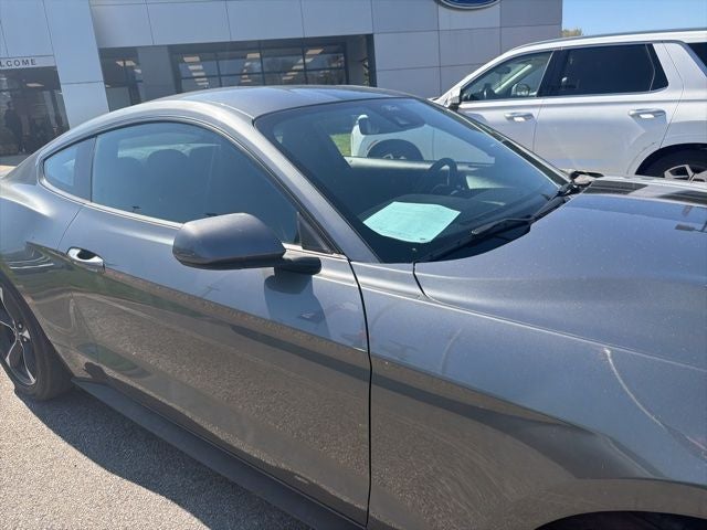 2022 Ford Mustang EcoBoost